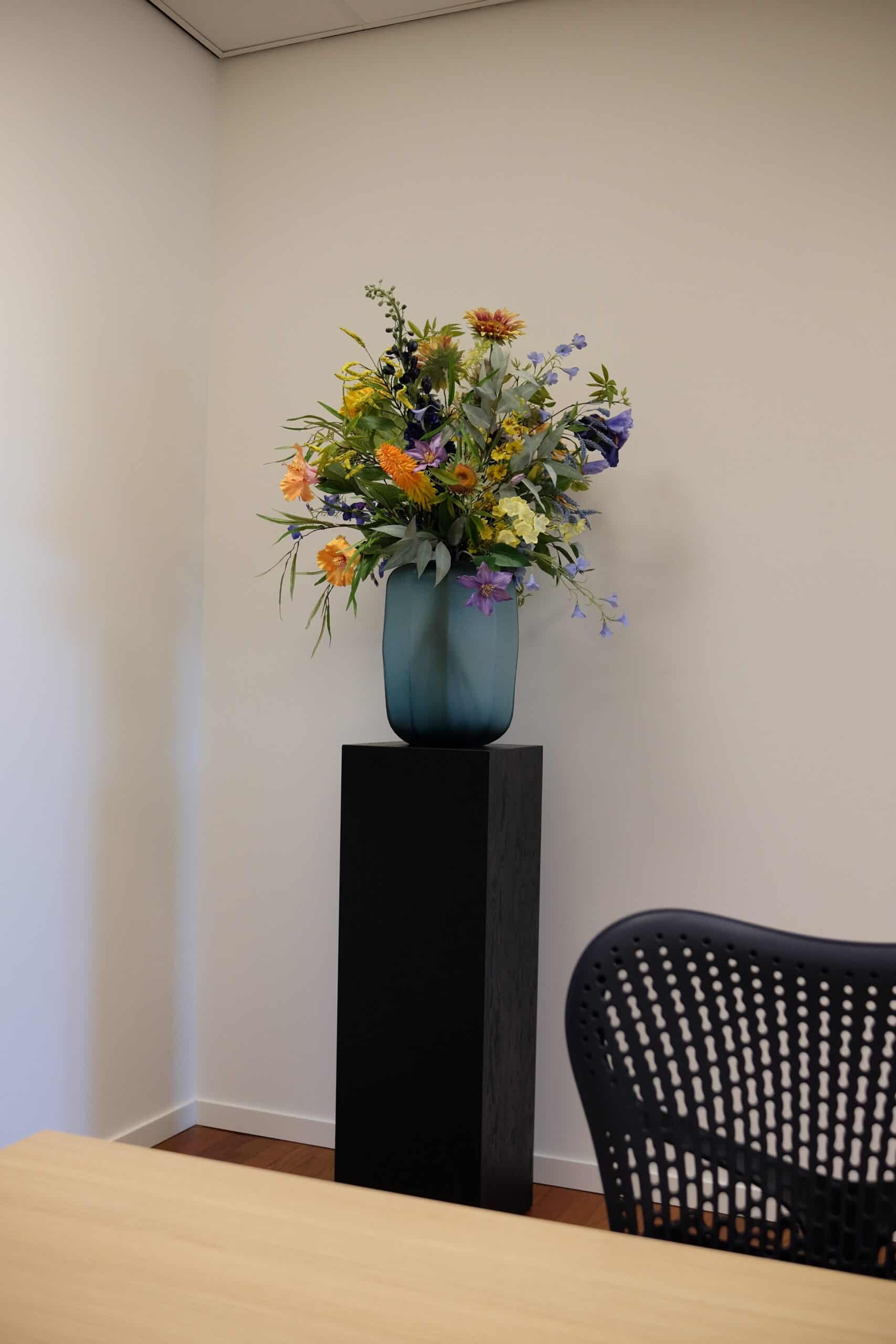 Duurzaame kunstbloemen op kantoor